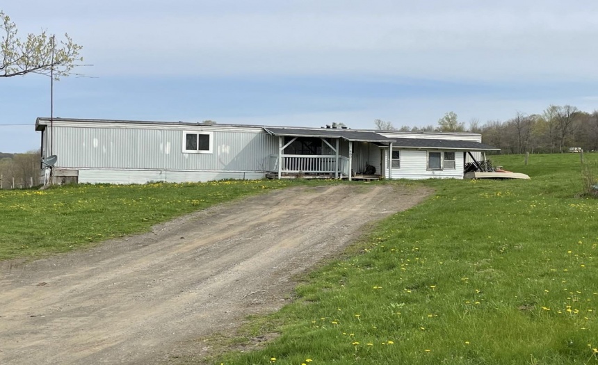 Single wide on property Tenant occupied rent 580 monthly rented