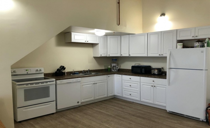 Cedarwood apt 7 kitchen