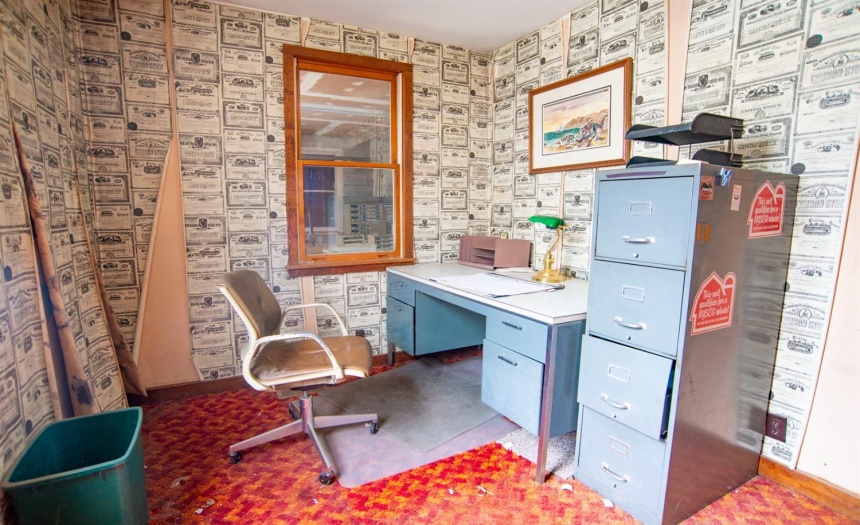 additional office for retail