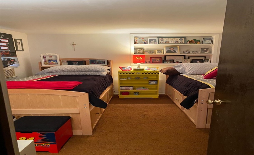 Downstairs bedroom, electric heat,