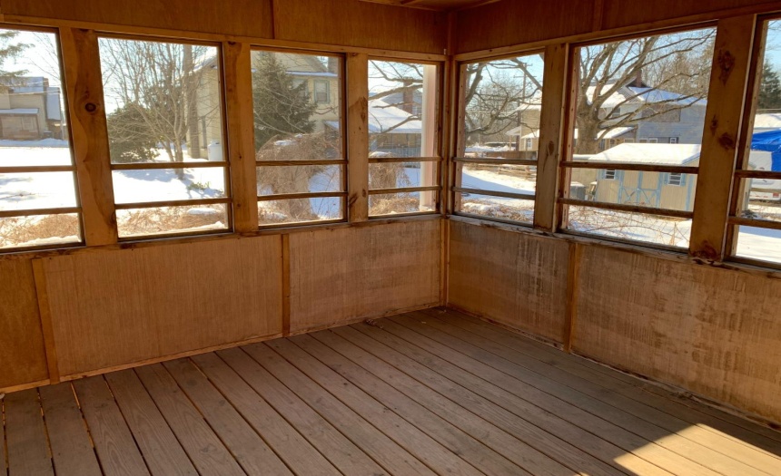 screened in porch