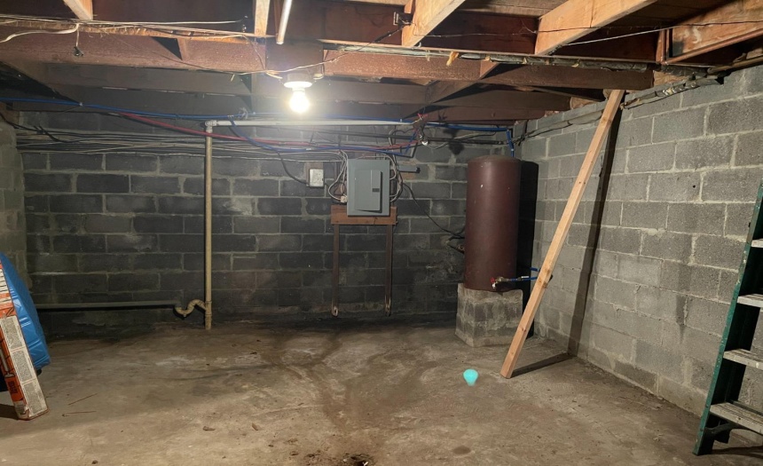 Block foundation full basement