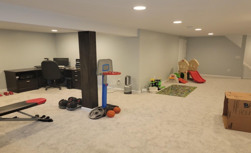 Play room, office space, work out area
