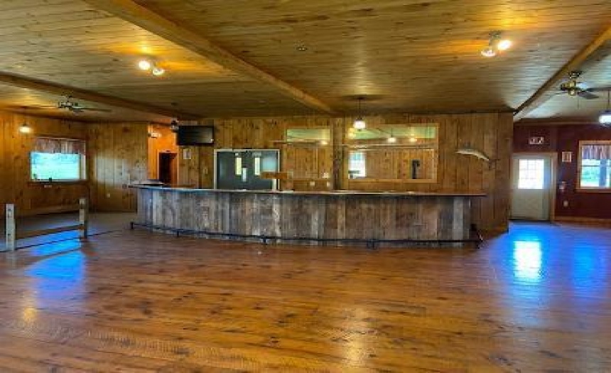 Bar/dining/dancing area