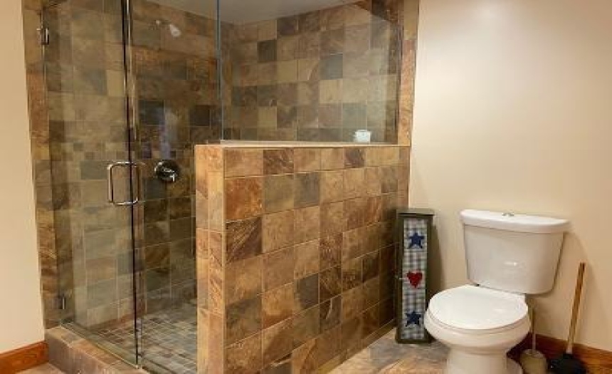 full bath in apartment