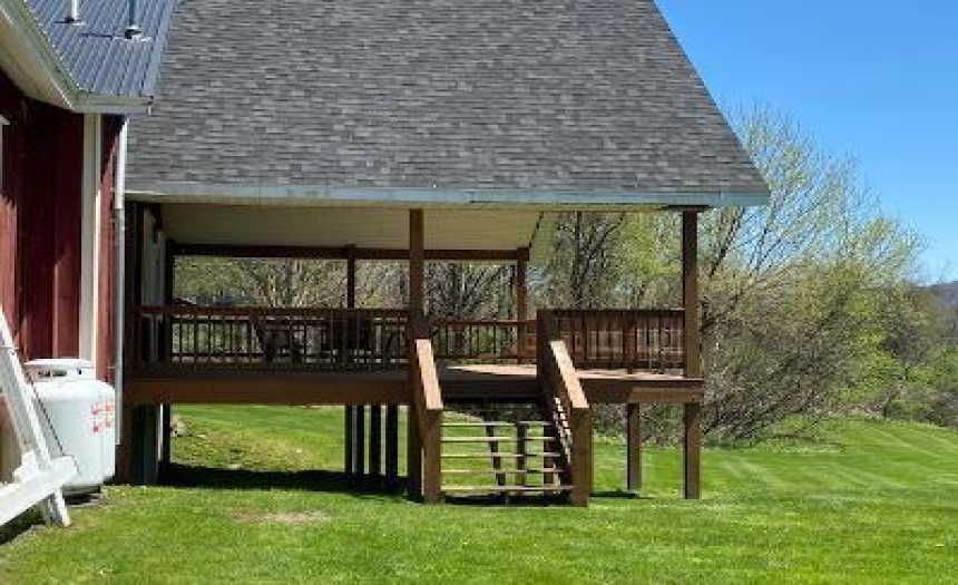 Deck off restaurant with 40 person capacity