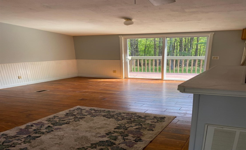 Dining area, off the open kitchen