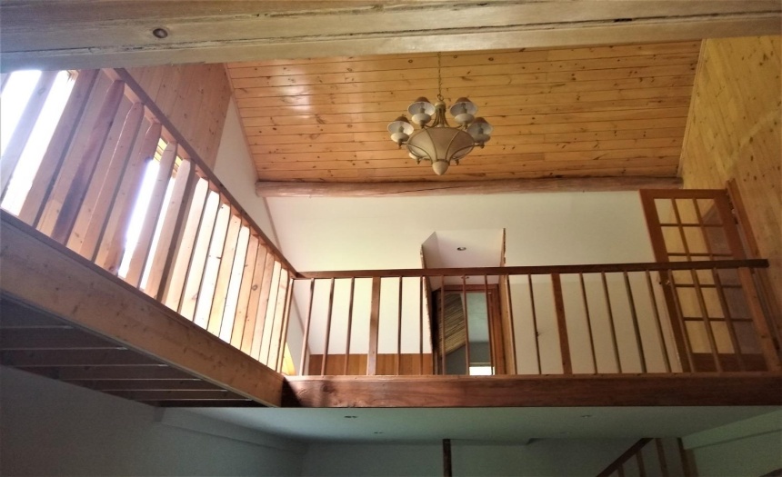 upstairs #1 balcony off family room