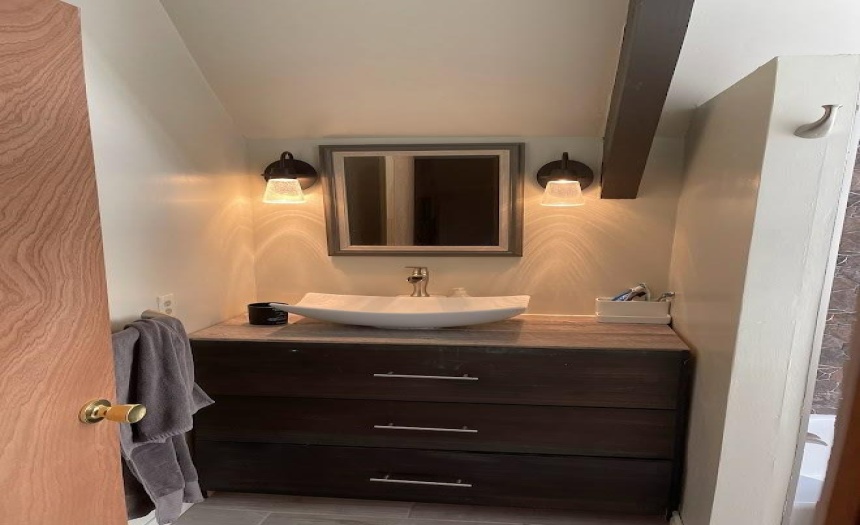 Upstairs renovated bath