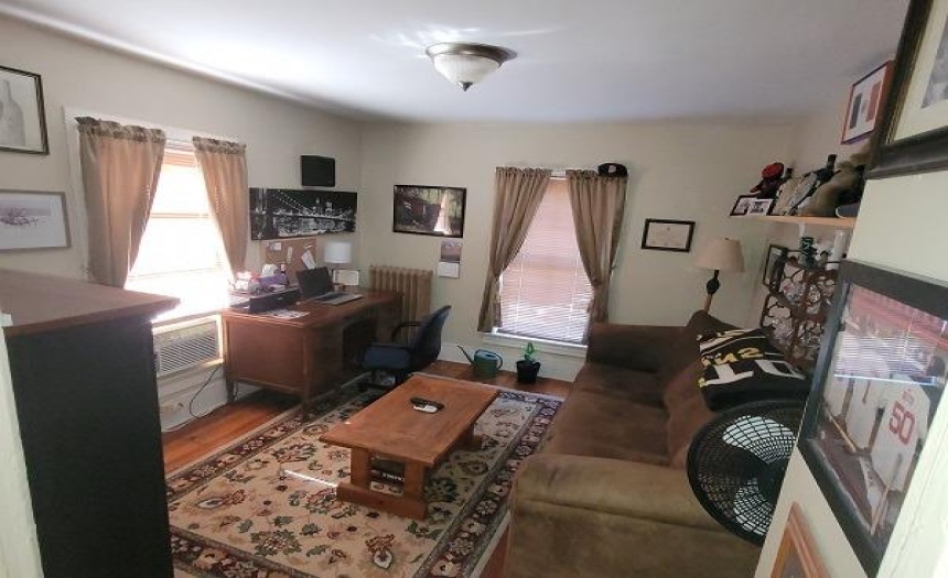 2 floor apt living area